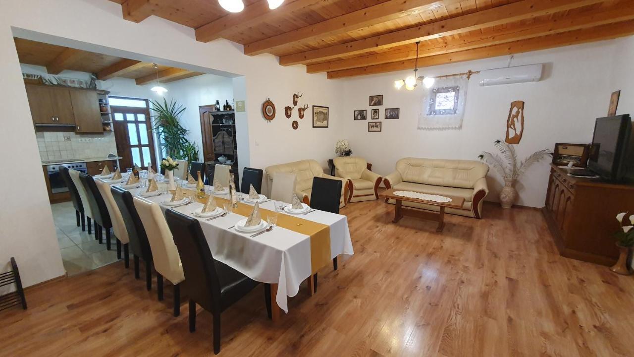 Kekszilva Vendeghaz Hotell Pap Exteriör bild