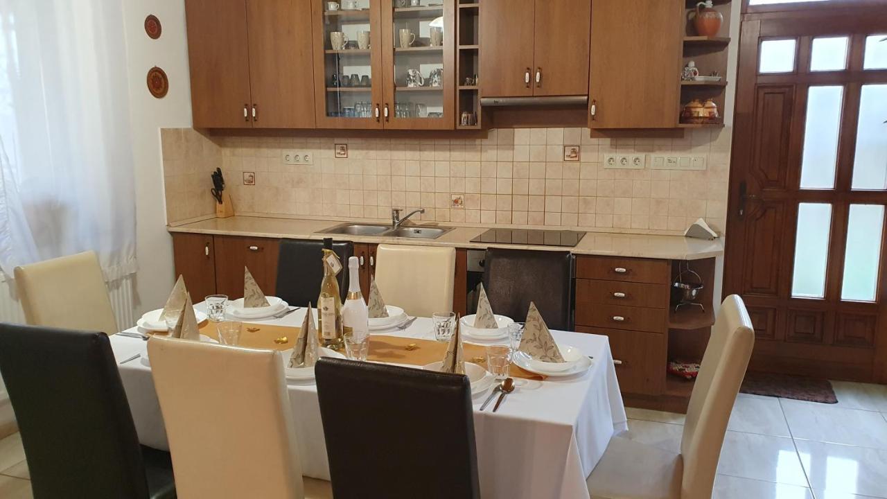 Kekszilva Vendeghaz Hotell Pap Exteriör bild