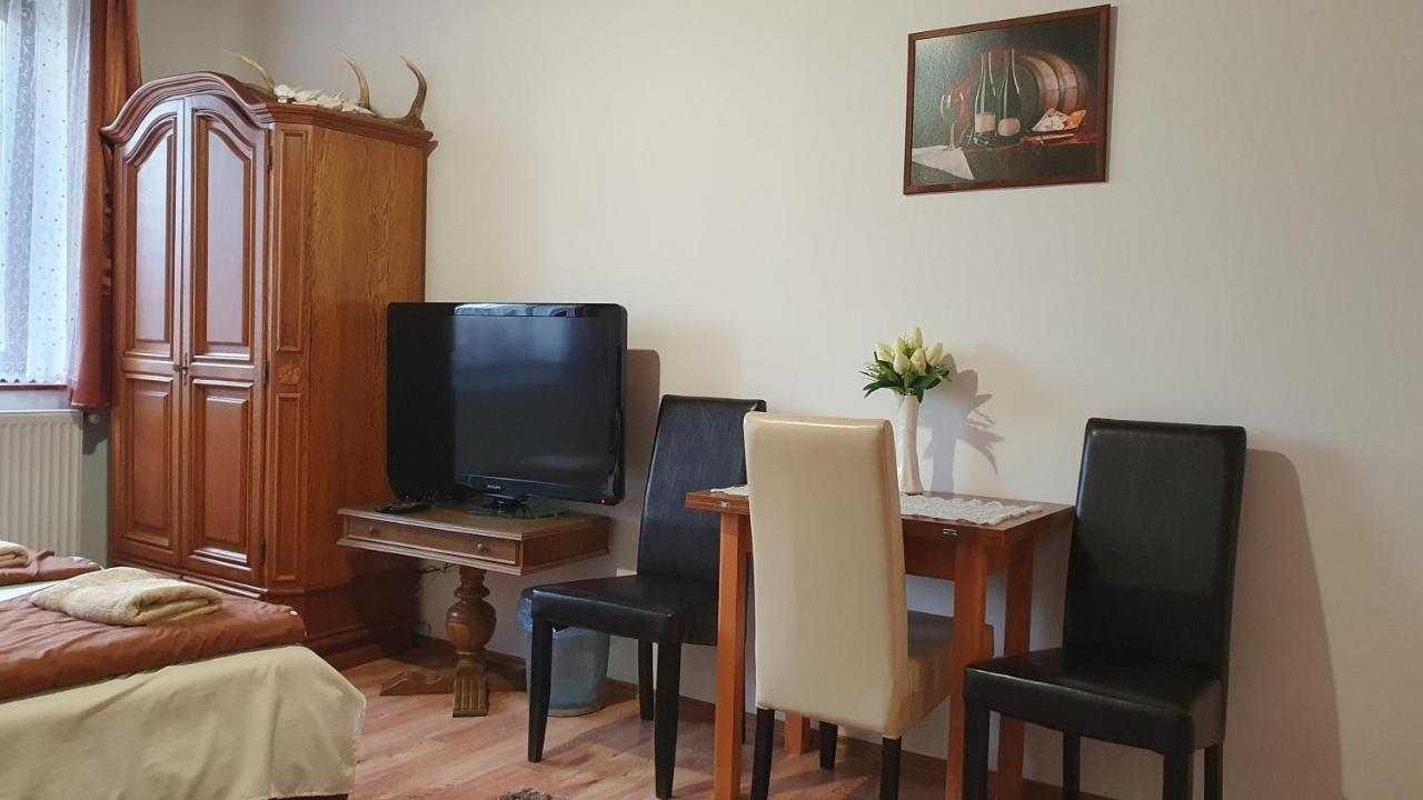 Kekszilva Vendeghaz Hotell Pap Exteriör bild